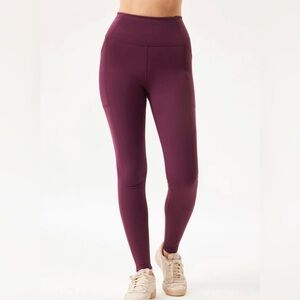 NWT GIRLFRIEND COLLECTIVE Plum compression pocket leggings size S